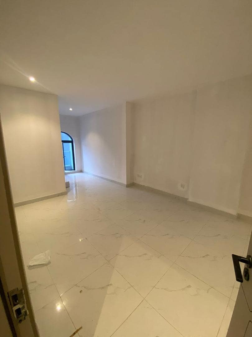 WhatsApp Image 2025-12-15 at 08.39.42